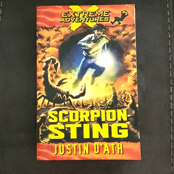 Brand NEW! Set Of 4 Extreme Adventures Series Books By JUSTIN D'ATH, paperback - Picture 2 of 10